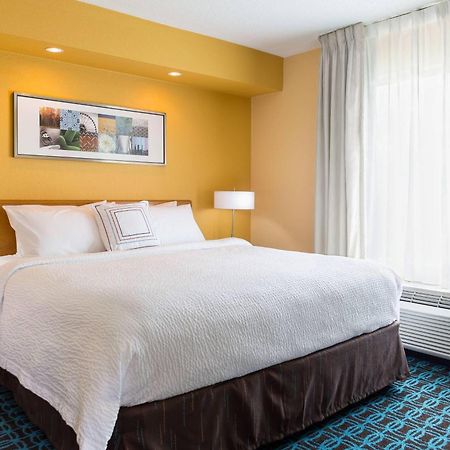 Fairfield Inn & Suites Valparaiso Bagian luar foto