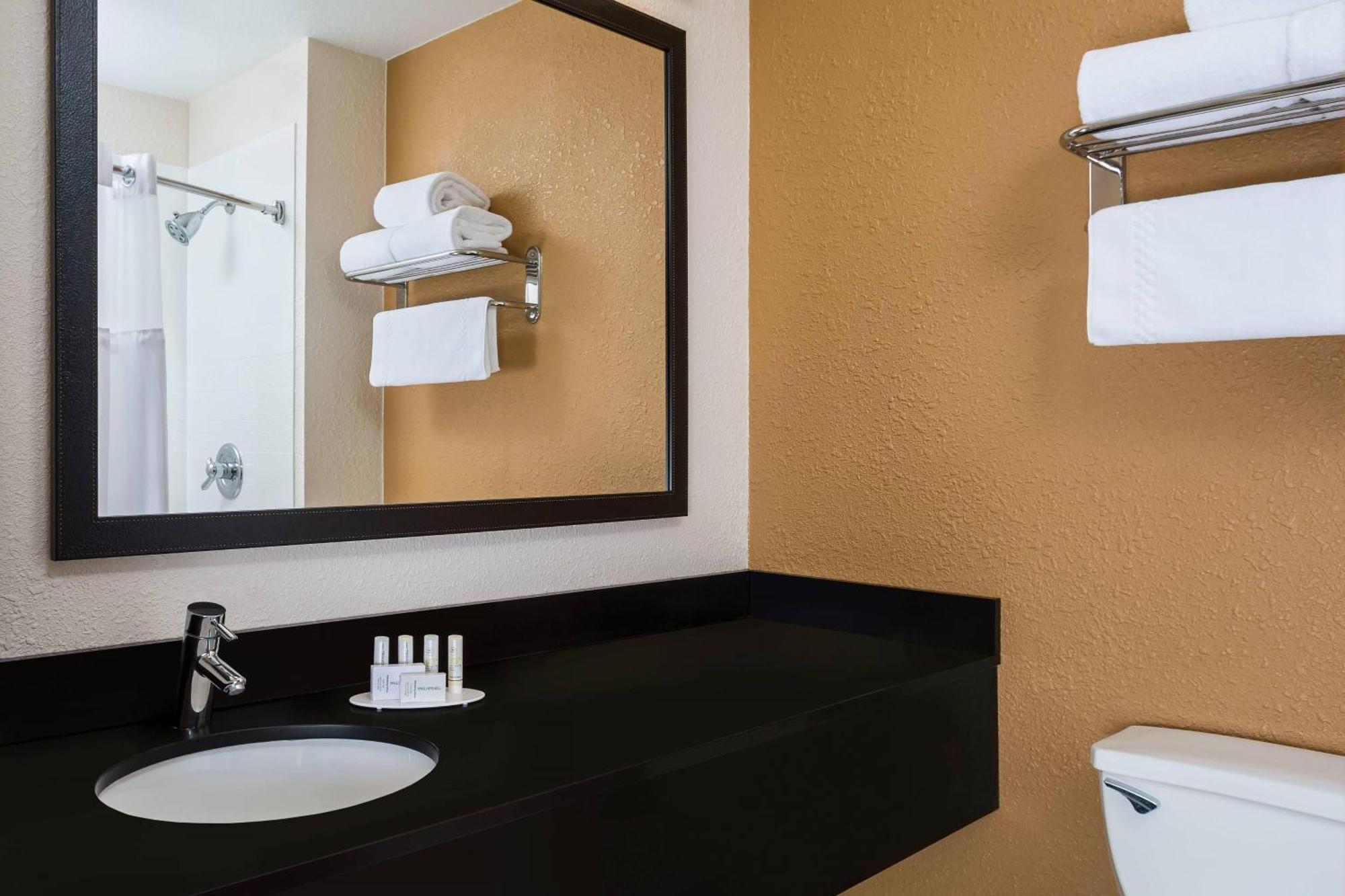 Fairfield Inn & Suites Valparaiso Bagian luar foto